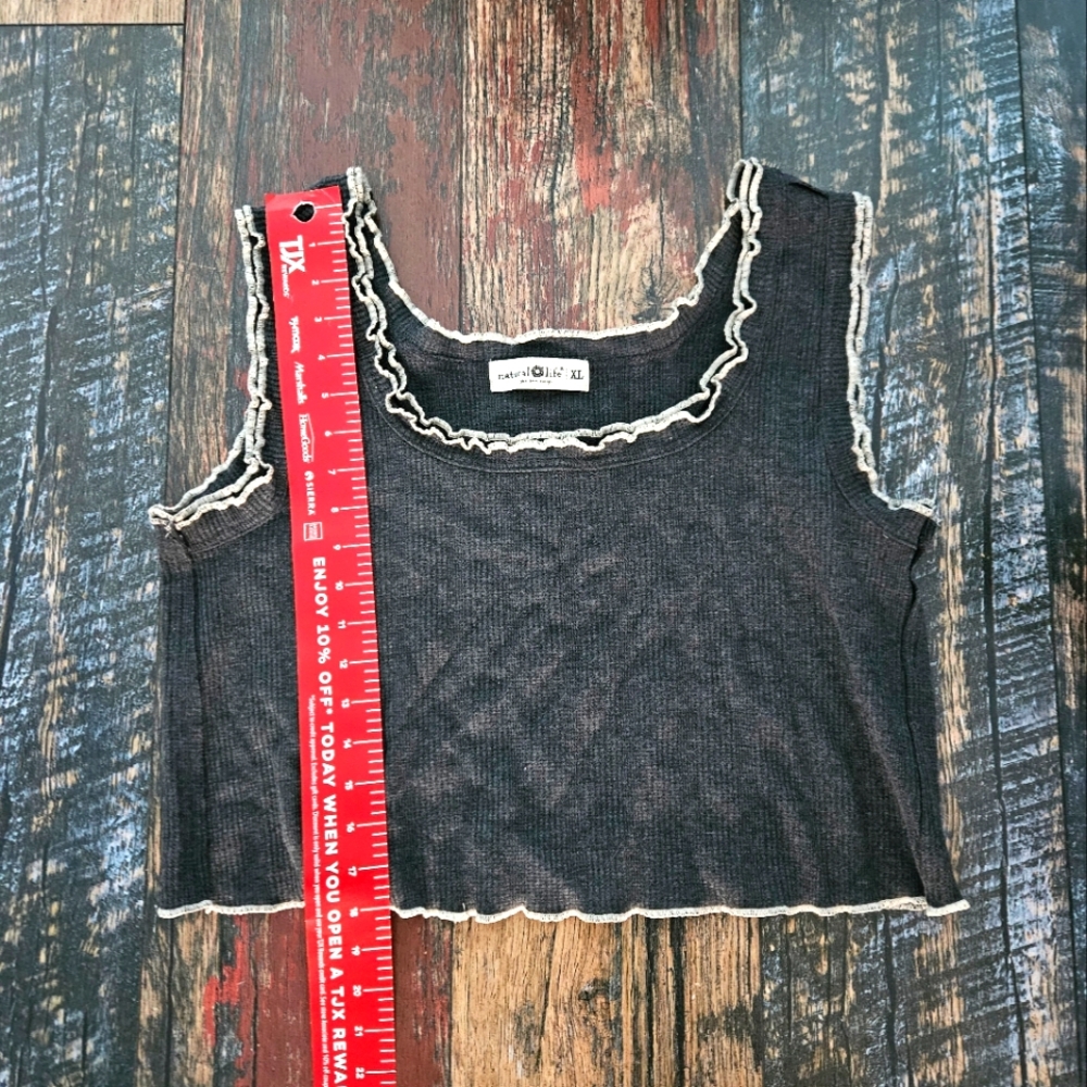 Natural Life Cropped Ruffle Tank XL - Picture 4 of 5